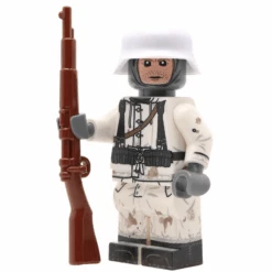 WW2 German Winter Soldier (Kar98k) - Light Flesh